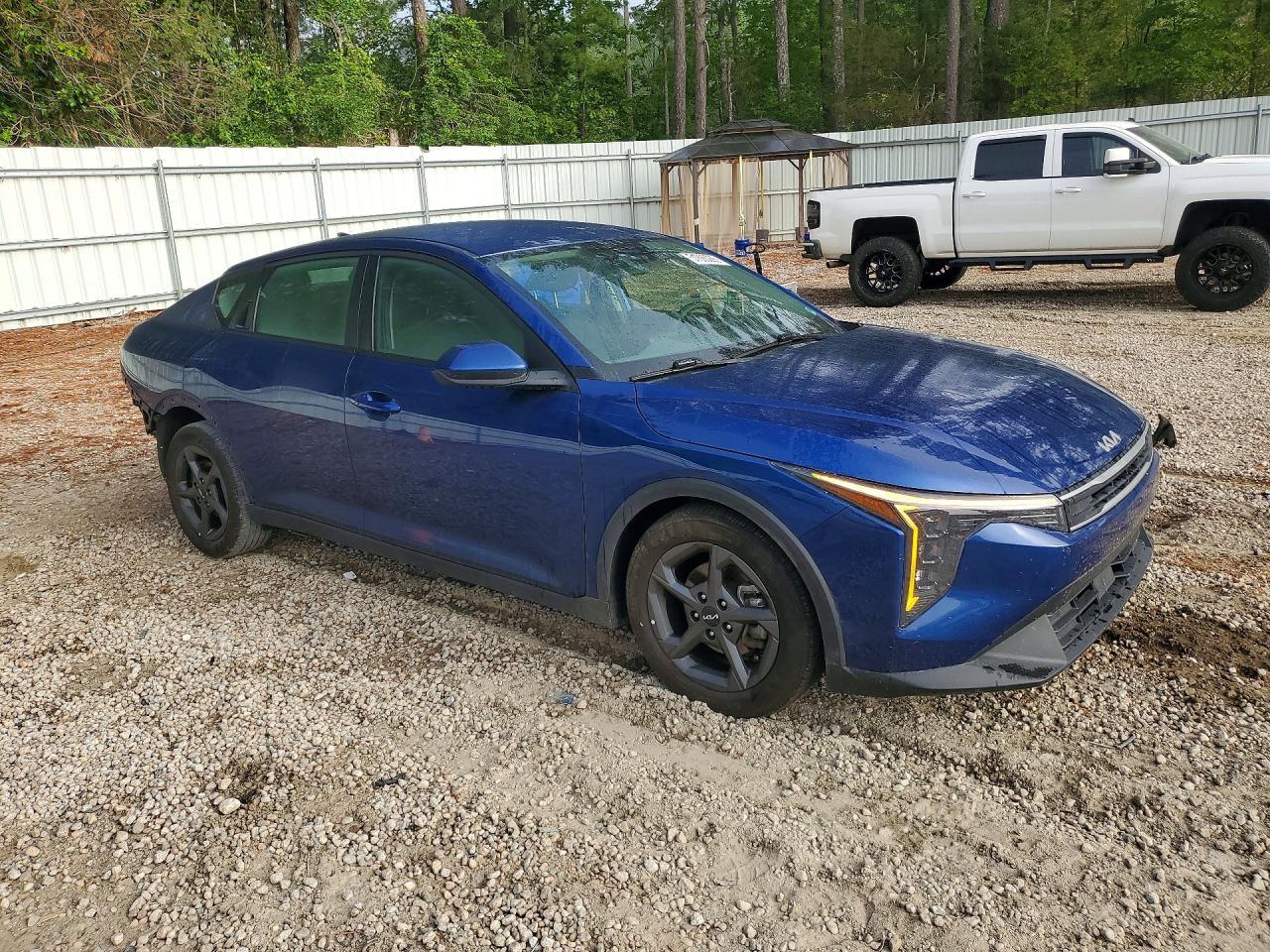 2025 Kia K4 Lxs - Image 4