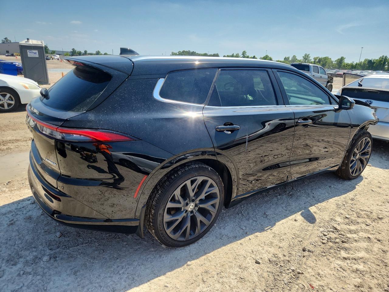 2025 Toyota Crown Signia Limited - Фото 3