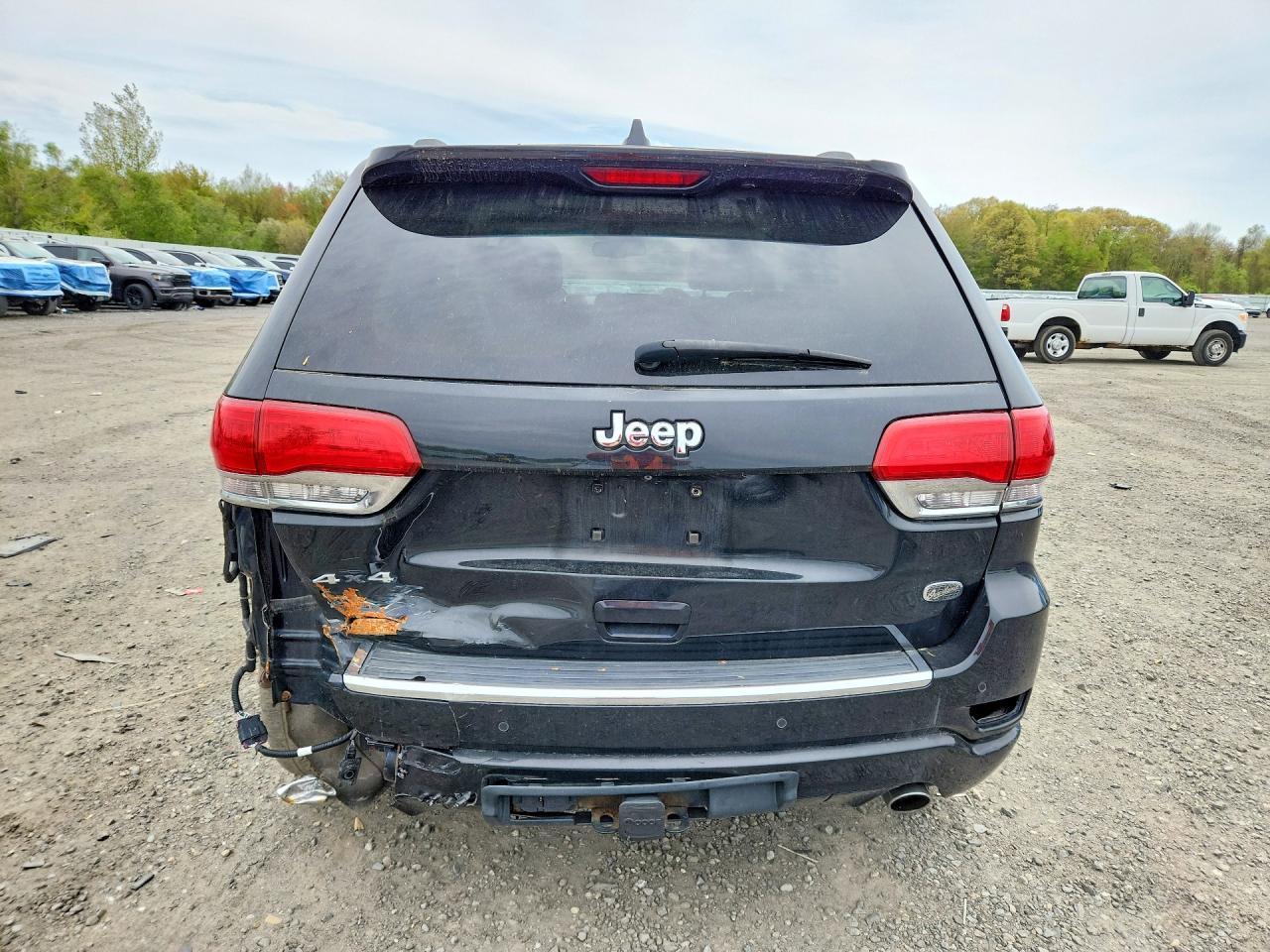 2015 Jeep Grand Cherokee Overland - Image 6