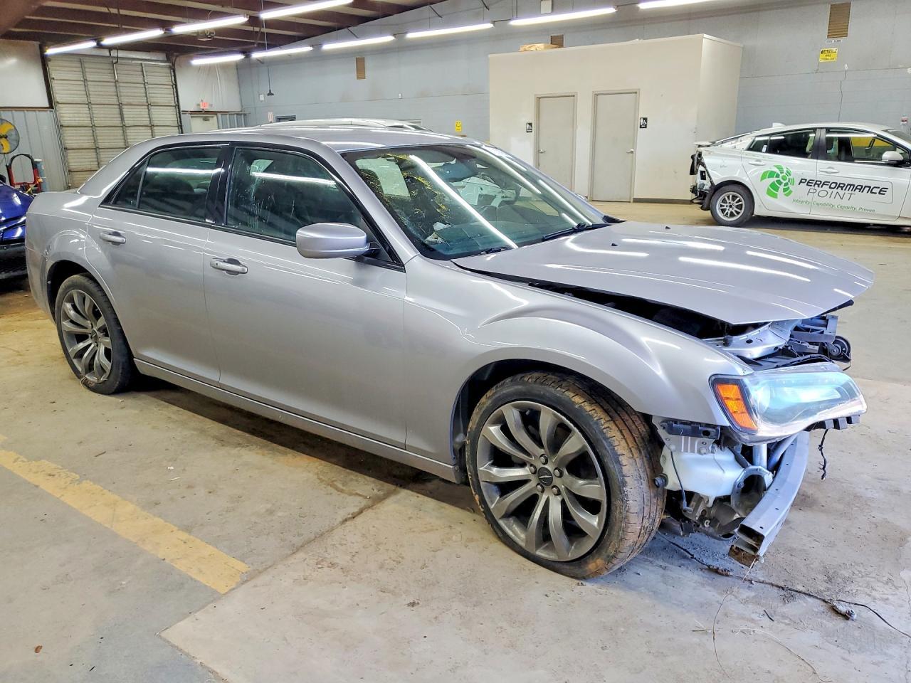 2014 Chrysler 300 S - Фото 4