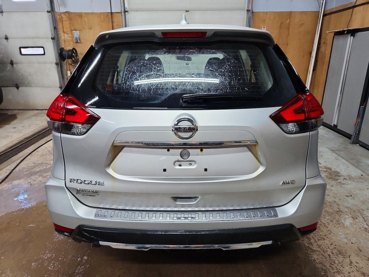 2017 Nissan Rogue S - Image 6