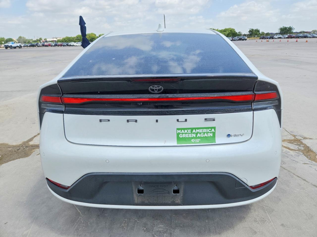 2025 Toyota Prius Le - Фото 6