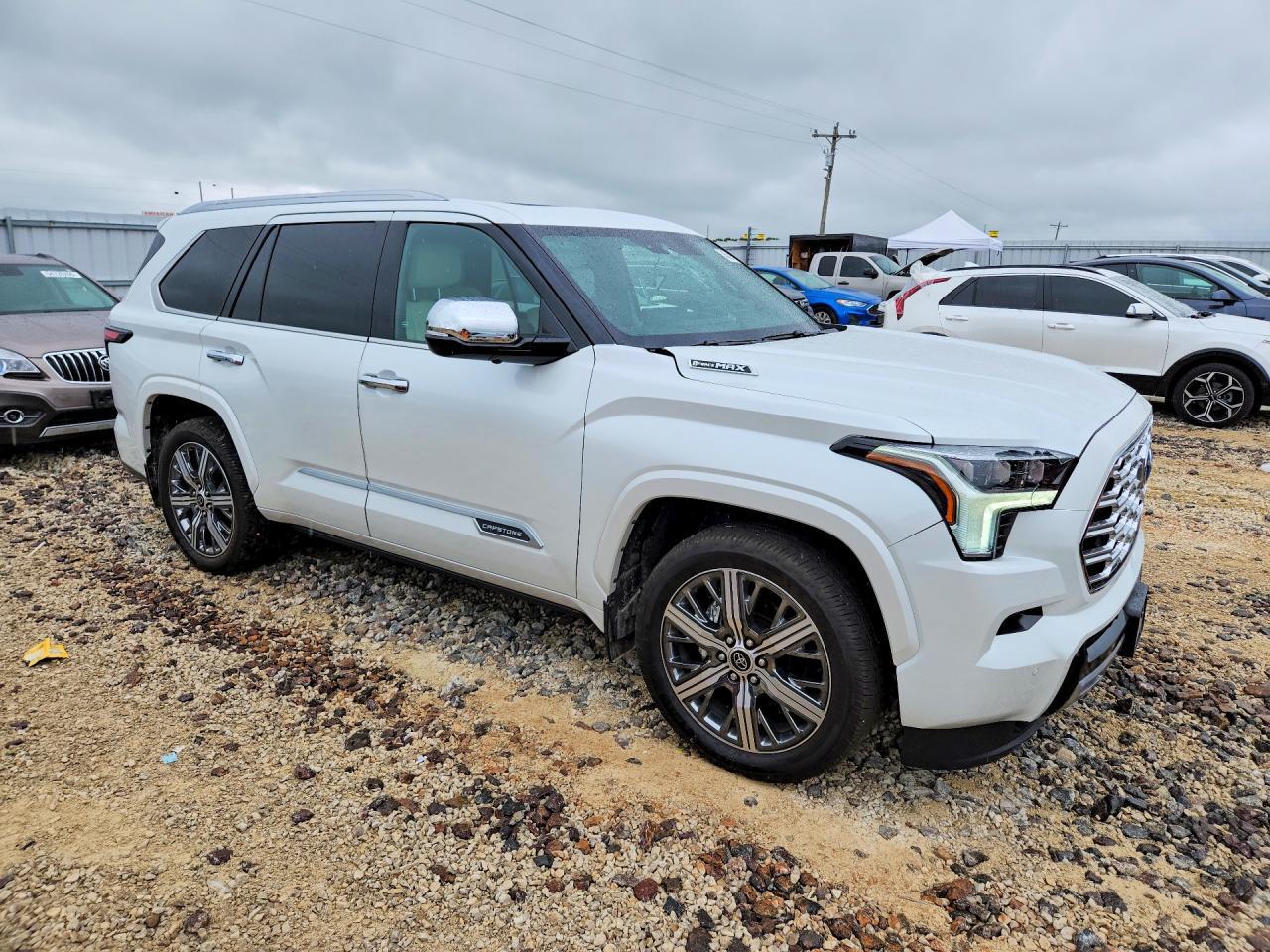 2023 Toyota Sequoia - Image 4