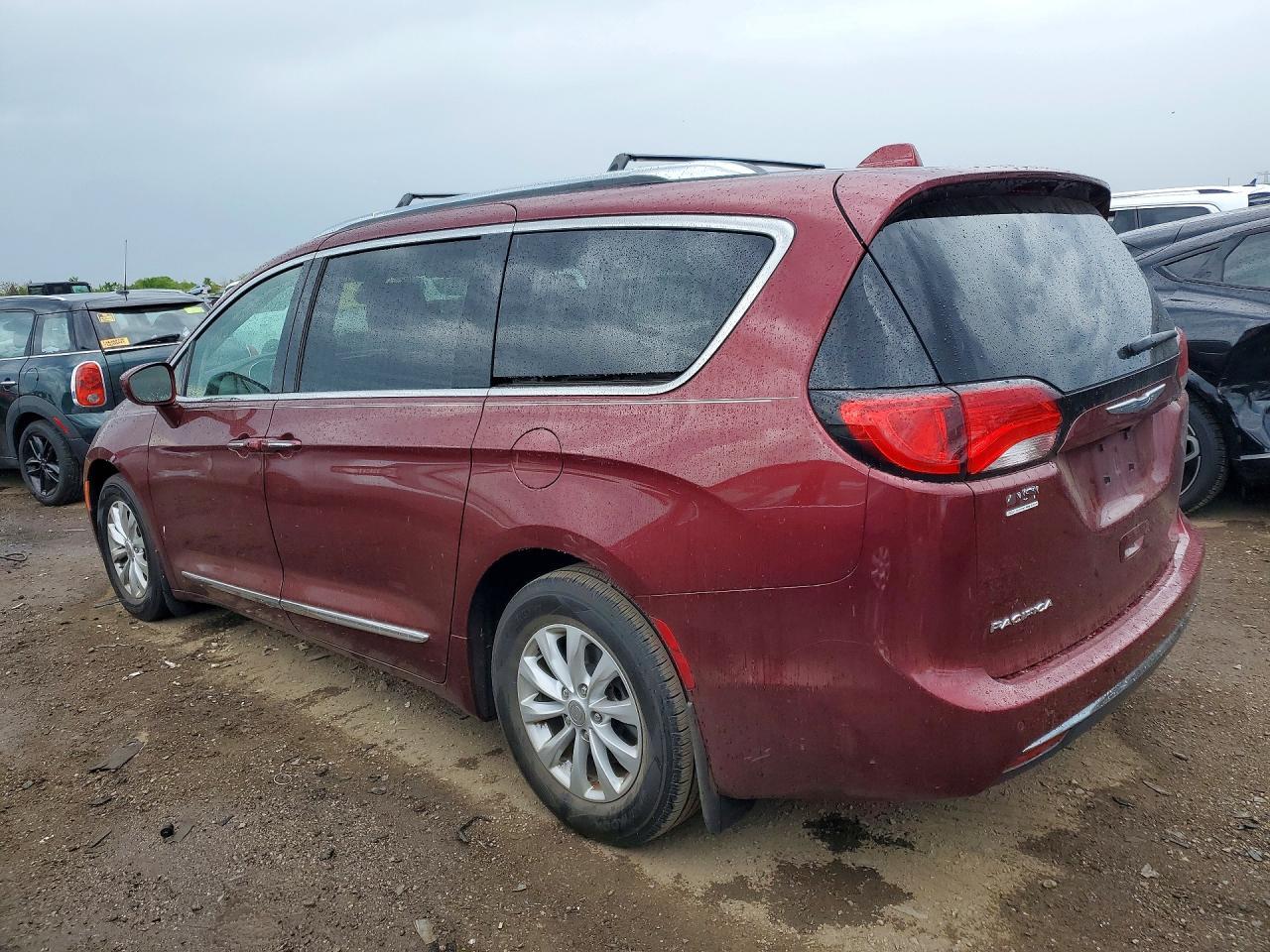 2018 Chrysler Pacifica Touring L Plus - Image 2