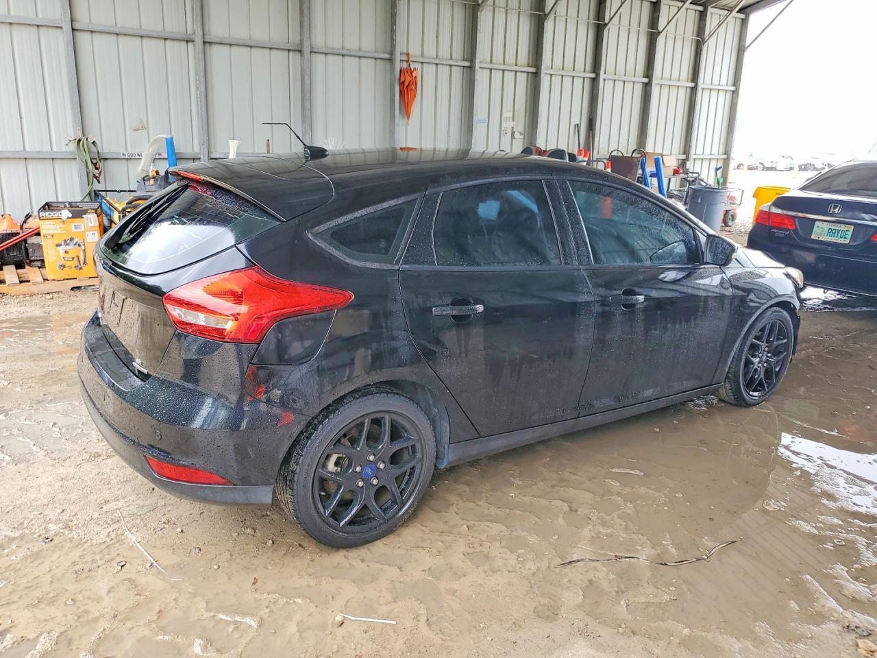 2016 Ford Focus Se - Фото 3
