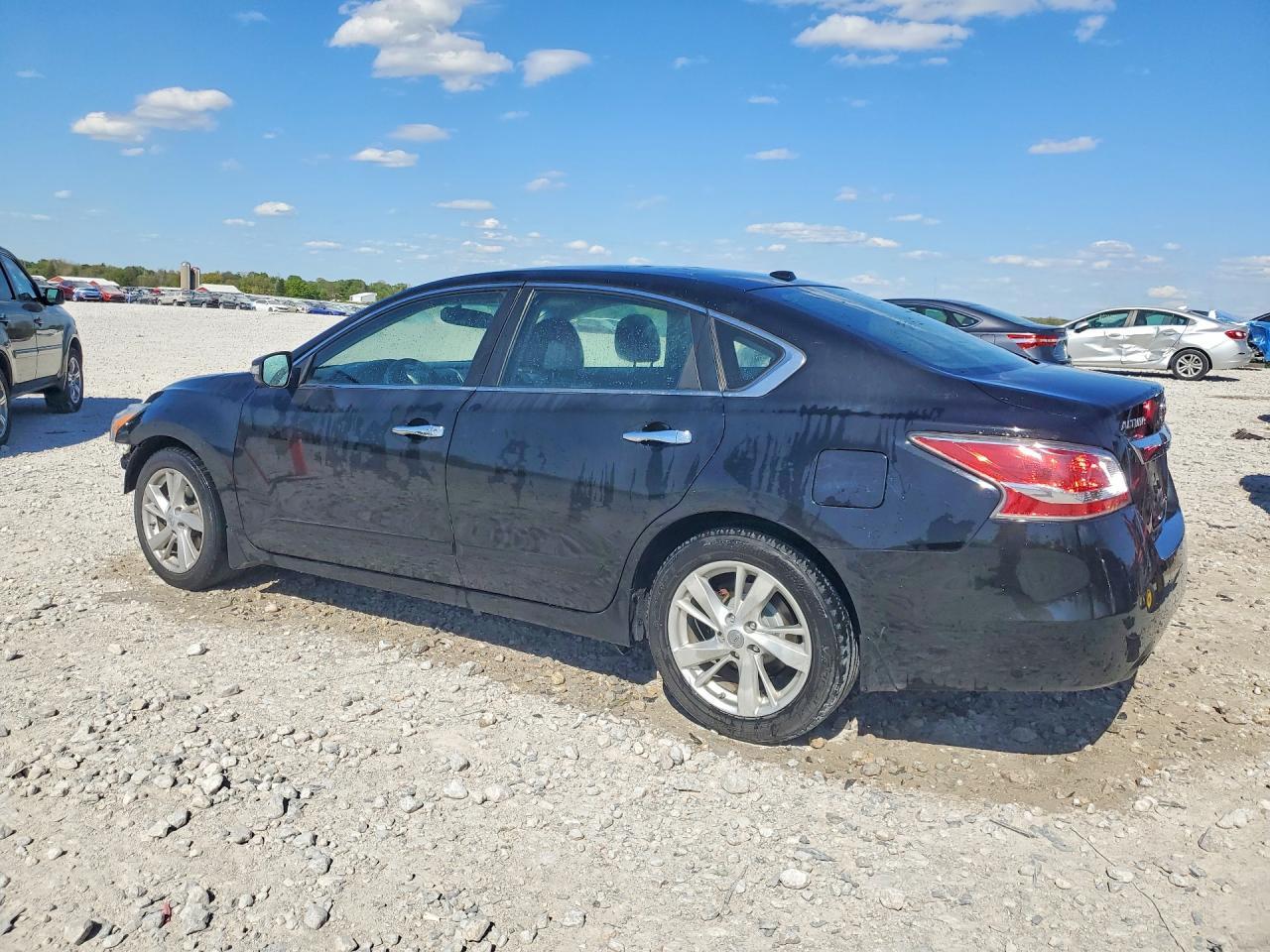 2015 Nissan Altima 2.5 Sv - Image 2