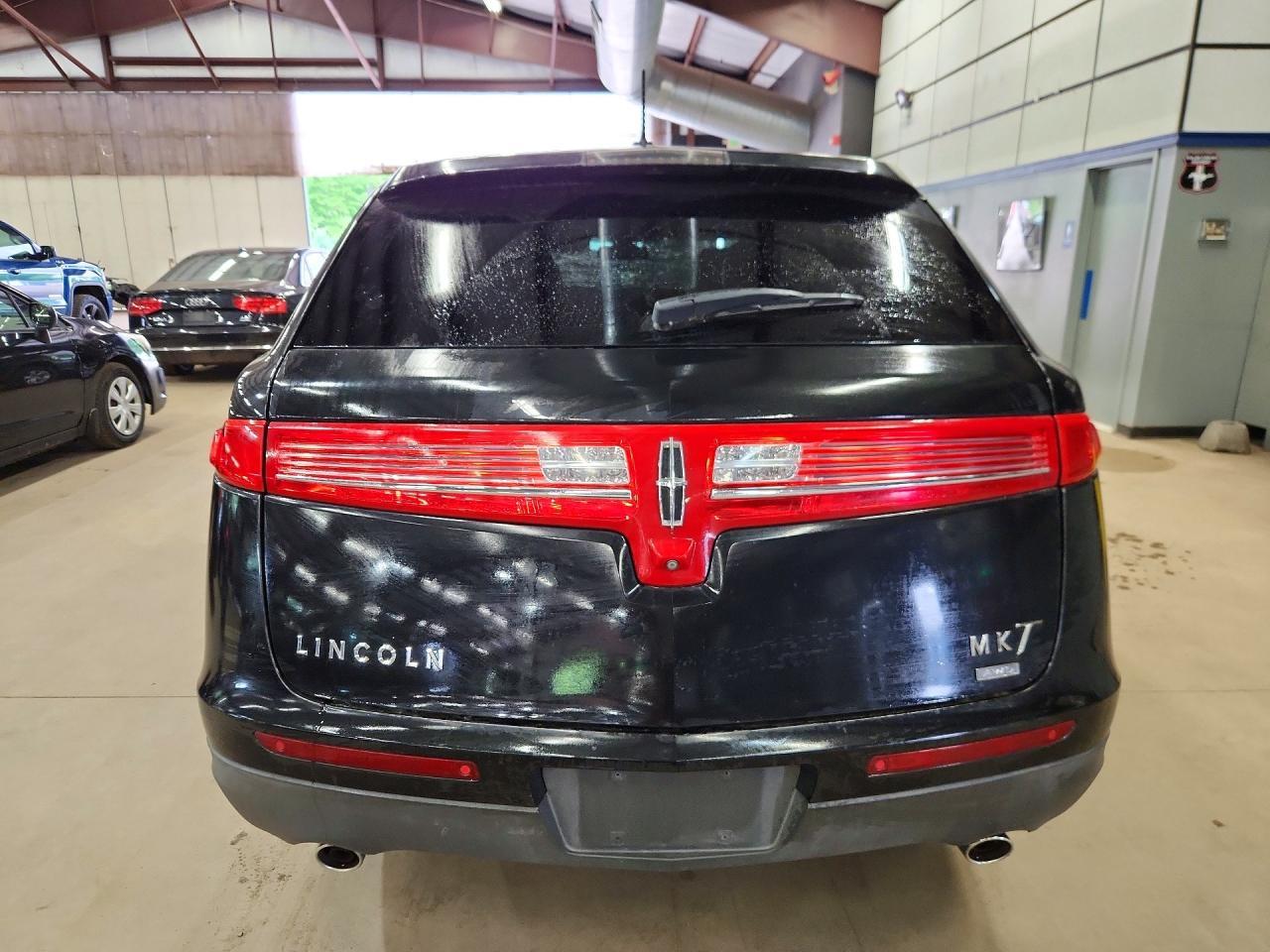 2014 Lincoln Mkt - Image 6