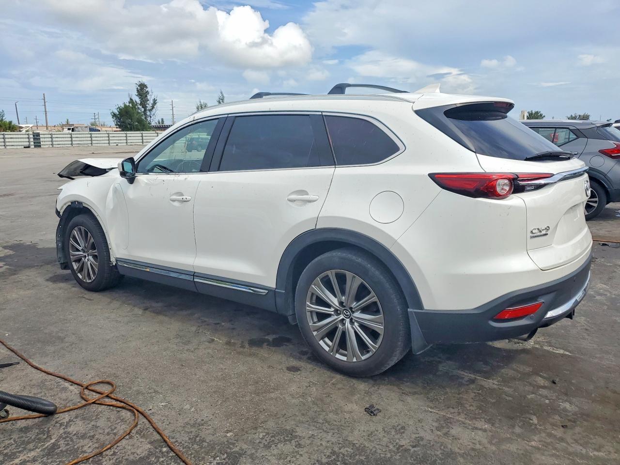 2021 Mazda Cx-9 Signature - Image 2