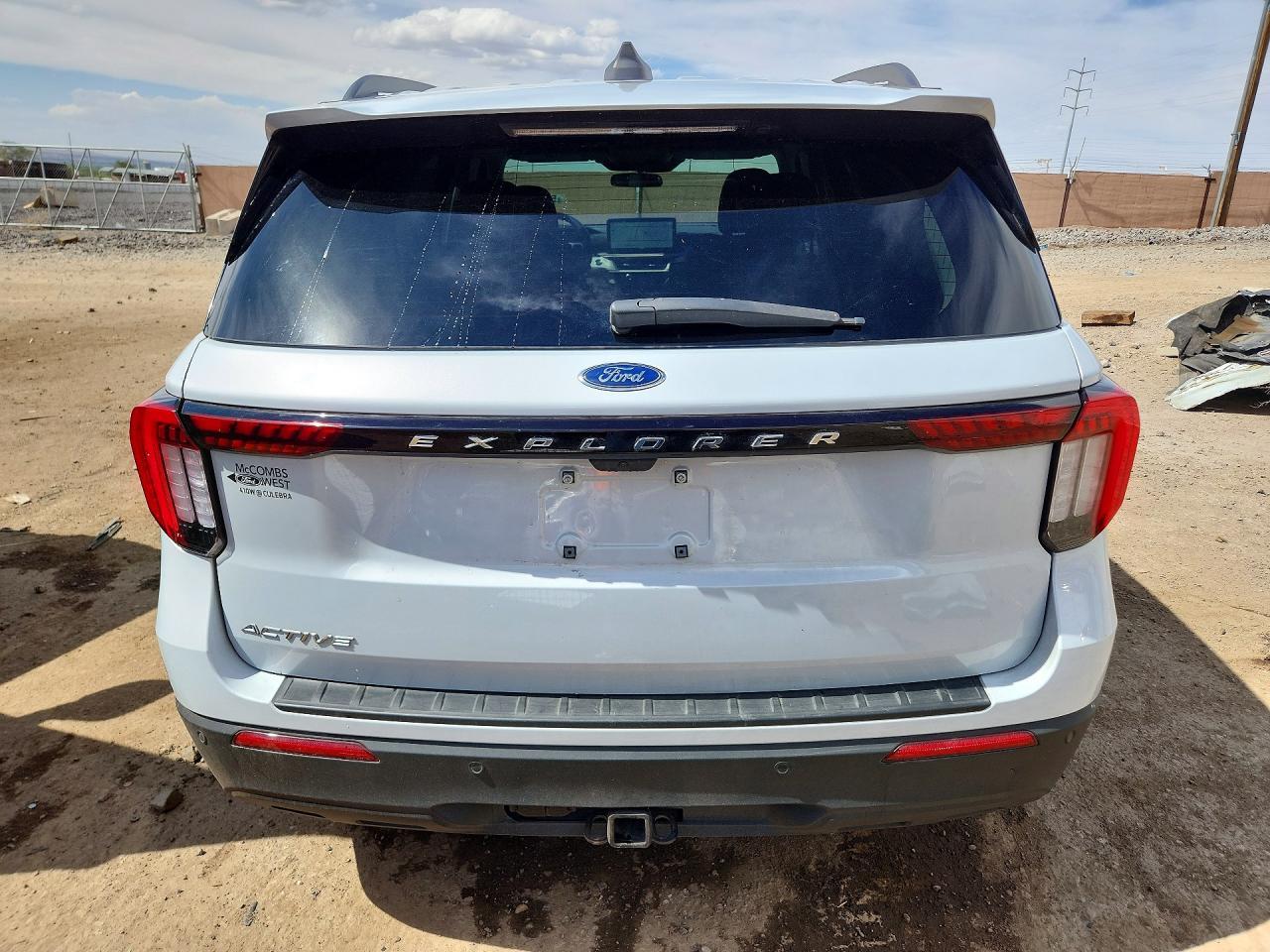 2025 Ford Explorer Active - Фото 6