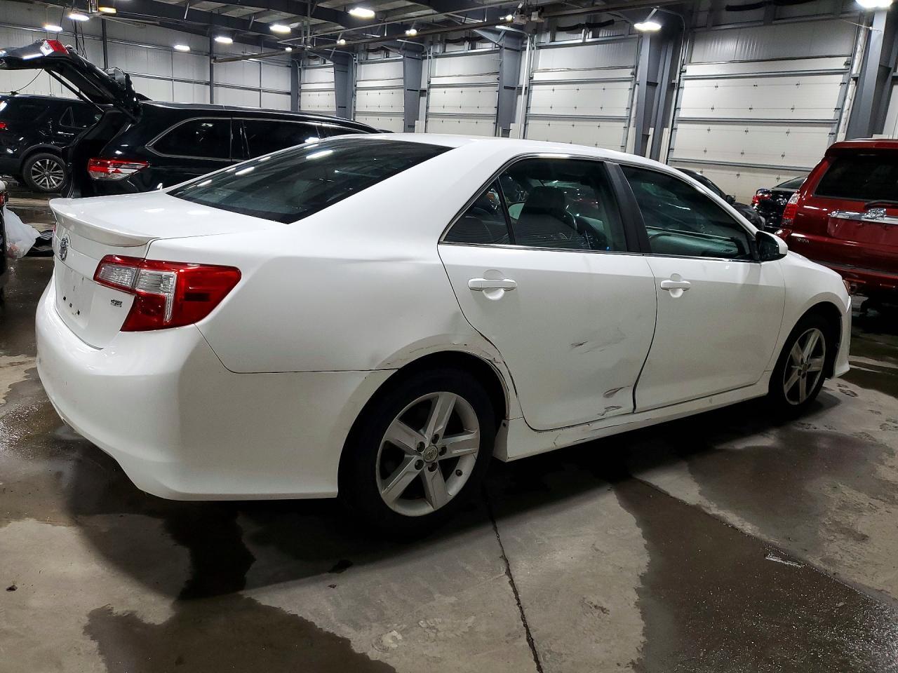 2012 Toyota Camry Se - Фото 3