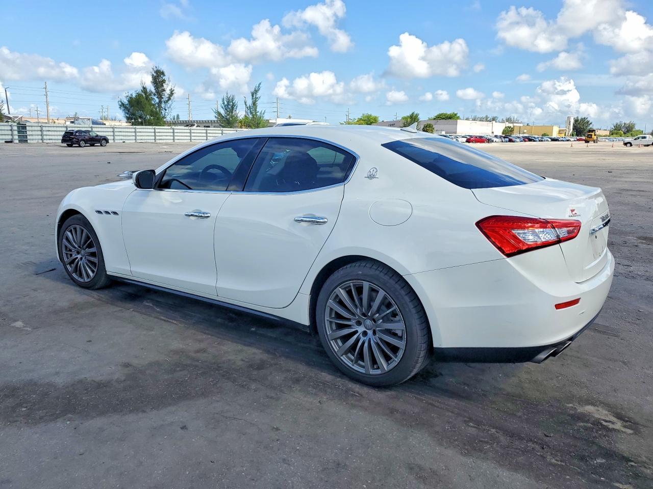 2017 Maserati Ghibli - Фото 2