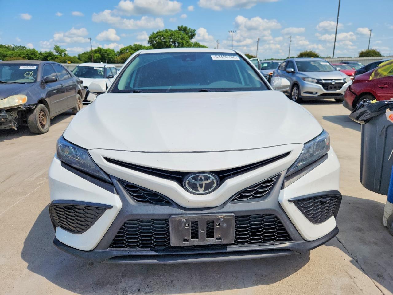 2024 Toyota Camry Se - Фото 5