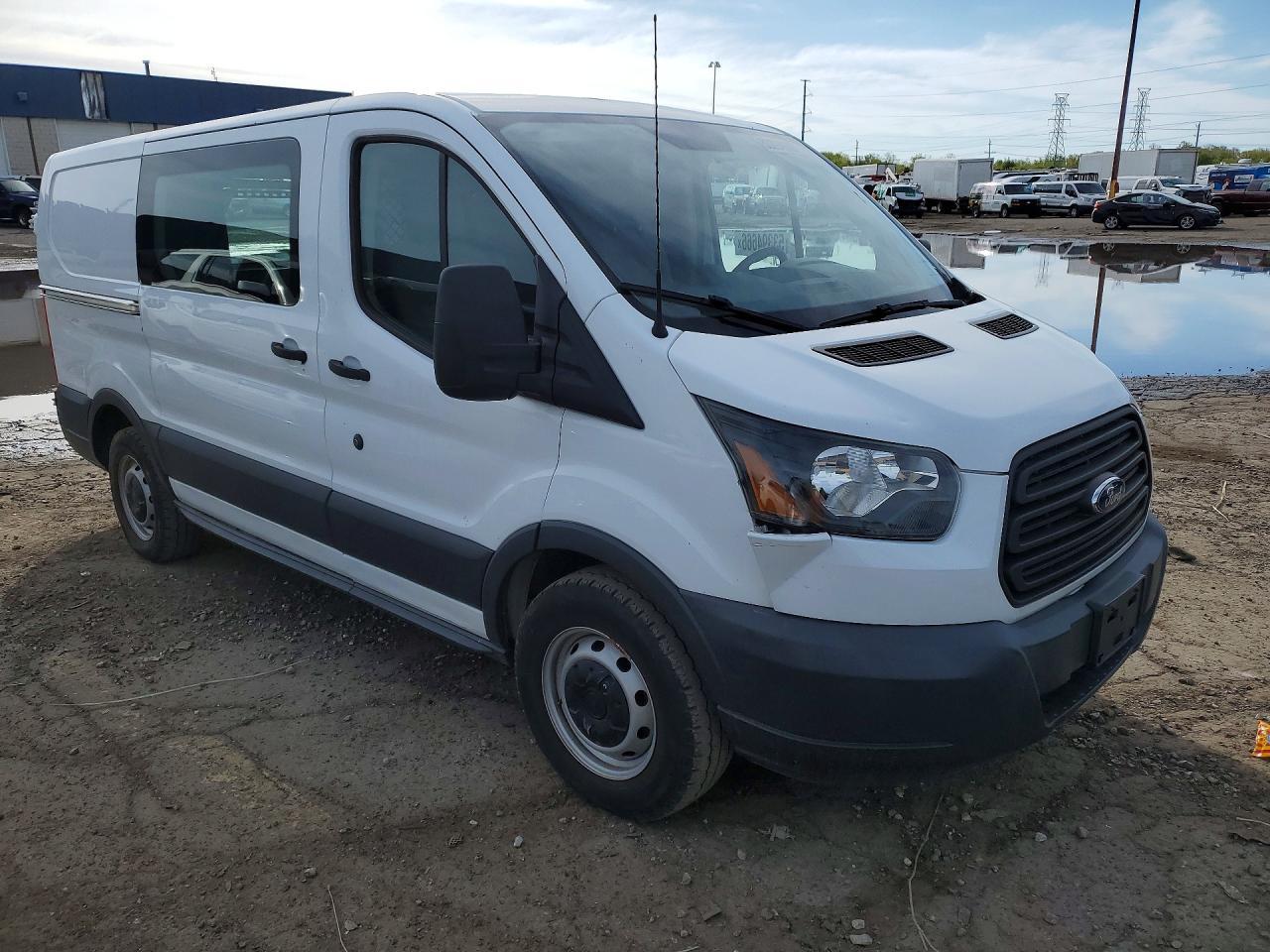 2015 Ford Transit T-150 - Фото 4