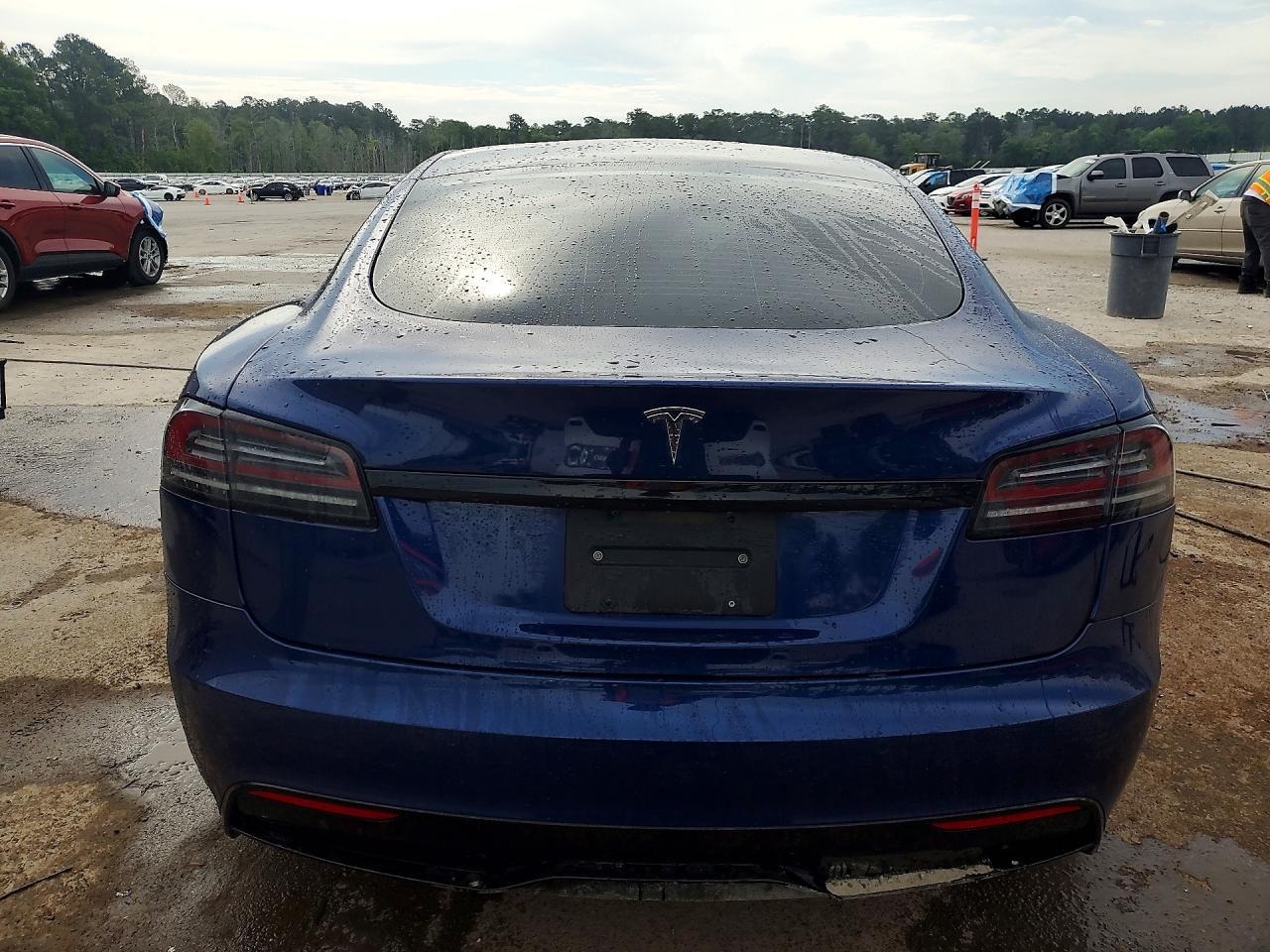 2022 Tesla Model S - Фото 6