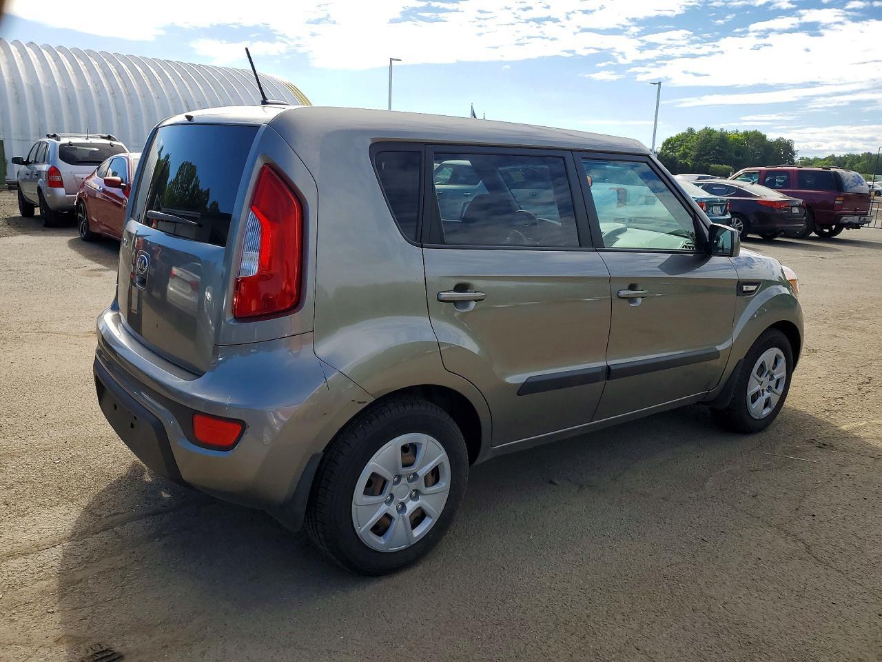 2013 Kia Soul Base - Image 3