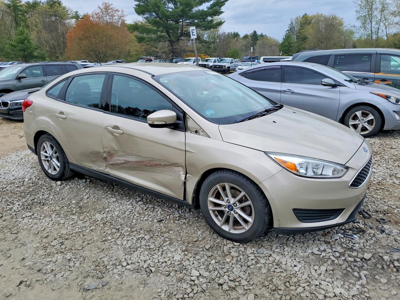 2017 Ford Focus Se - Image 4