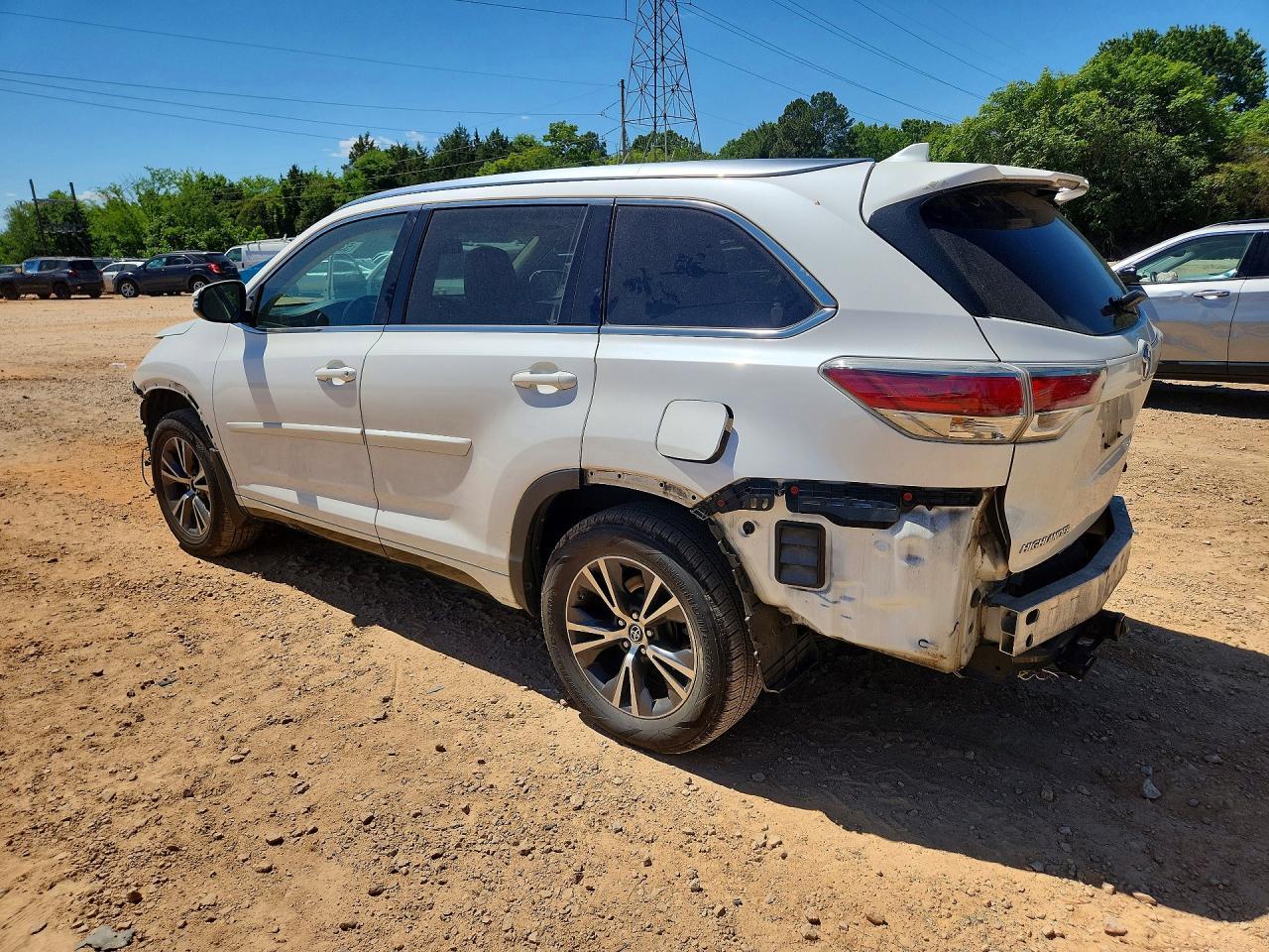 2016 Toyota Highlander Xle - Image 2