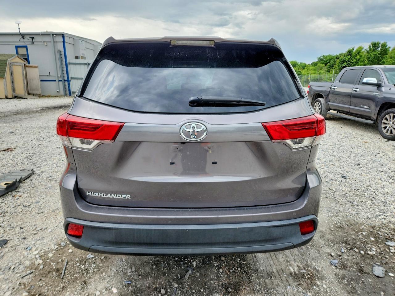 2019 Toyota Highlander Le - Фото 6