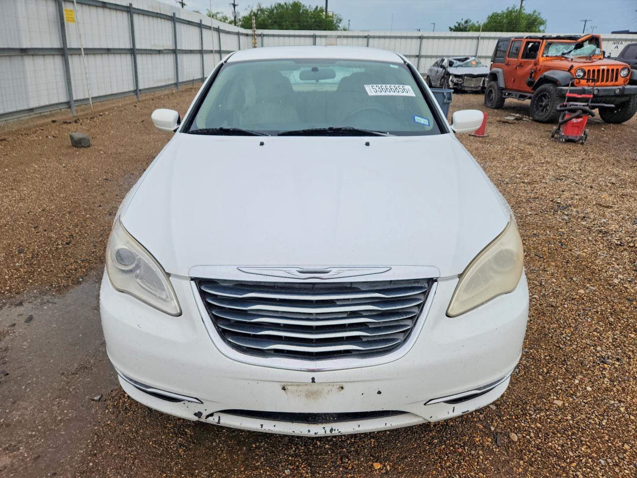 2014 Chrysler 200 Lx - Image 5