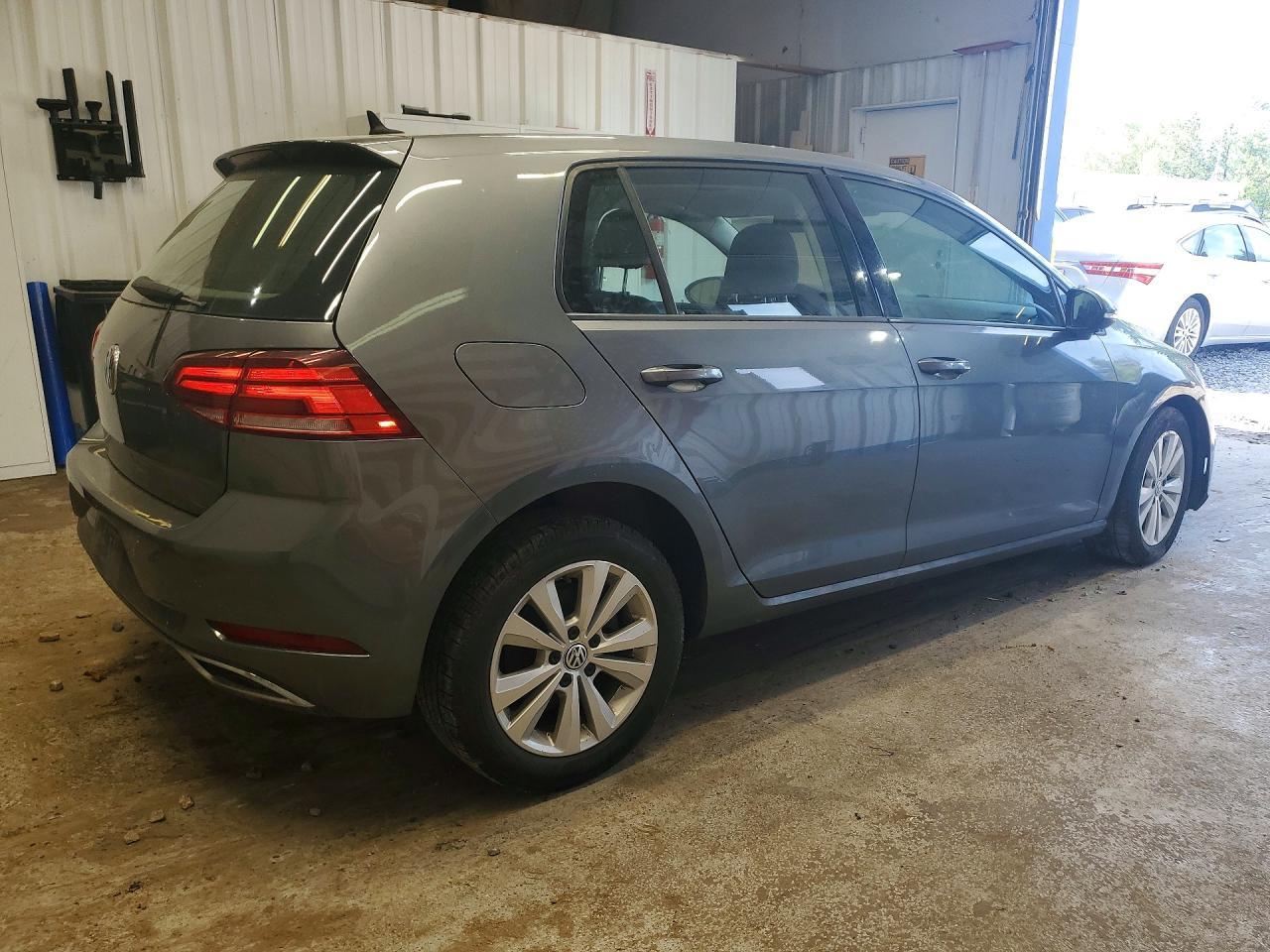 2021 Volkswagen Golf - Фото 3