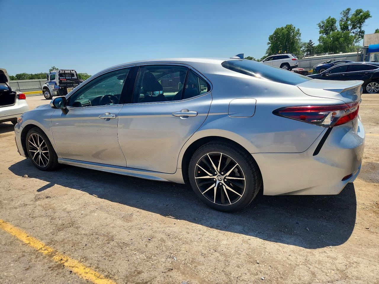 2021 Toyota Camry Se - Image 2