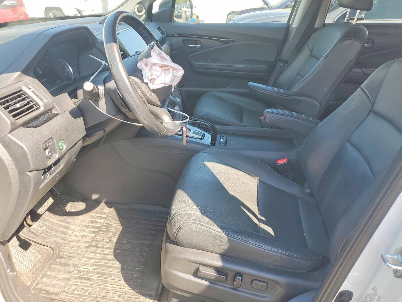 2021 Honda Pilot Touring - Image 7