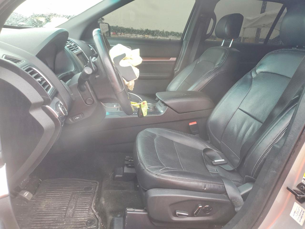 2016 Ford Explorer Limited - Image 7