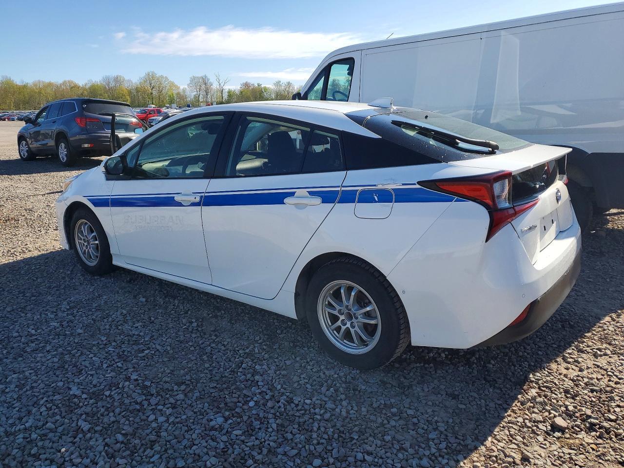 2022 Toyota Prius Le - Фото 2