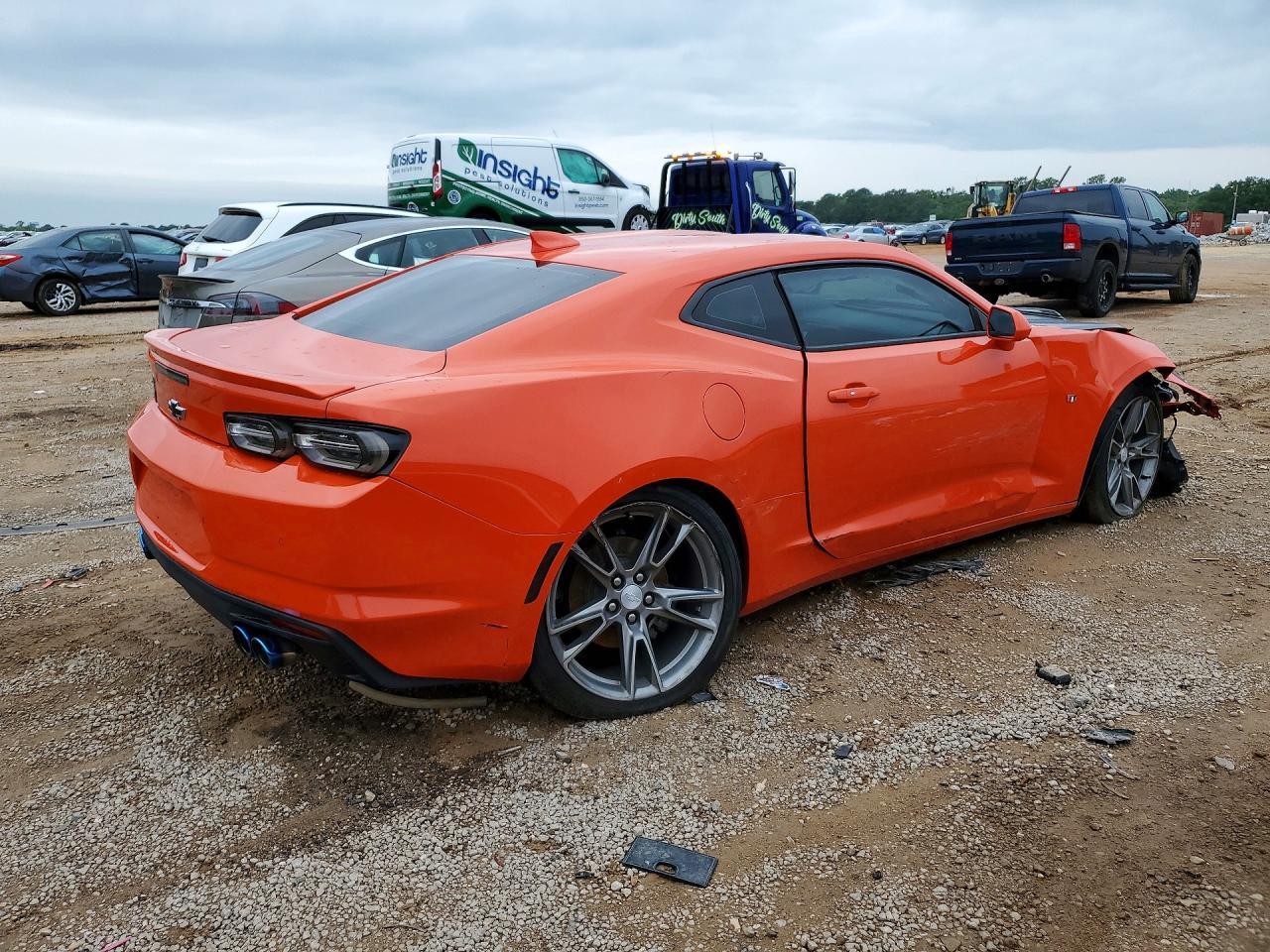 2019 Chevrolet Camaro Lt - Image 3