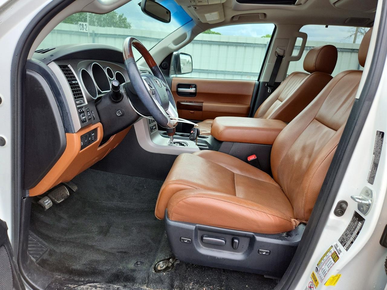 2017 Toyota Sequoia Platinum - Image 7