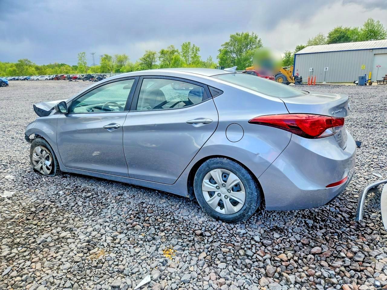 2016 Hyundai Elantra Se - Фото 2