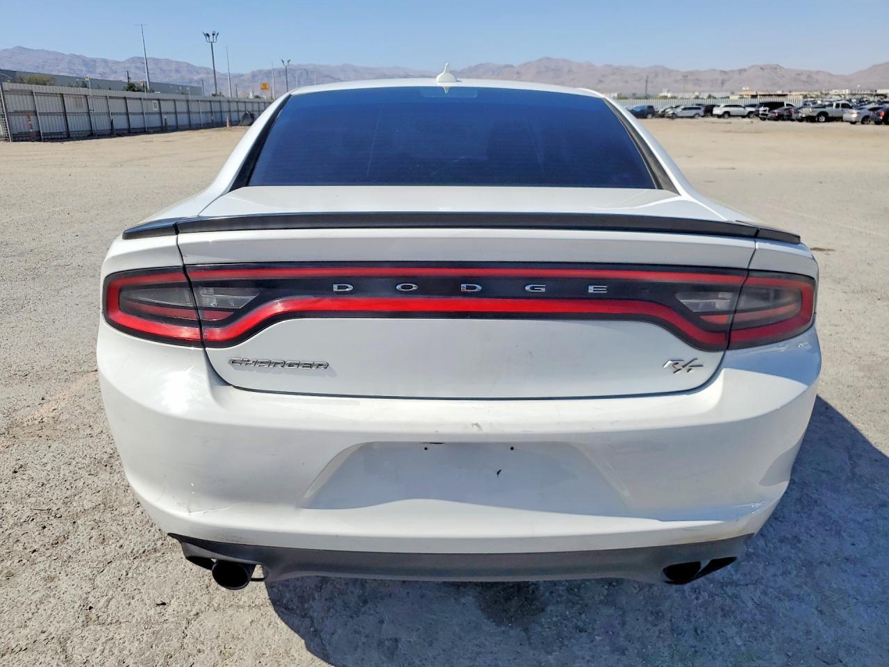 2017 Dodge Charger R - Фото 6