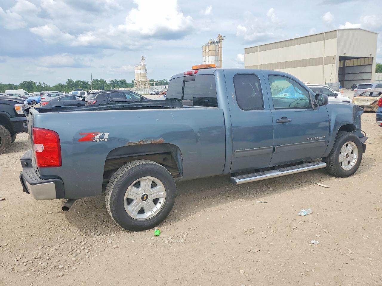 2011 Chevrolet Silverado K1500 Lt - Фото 3