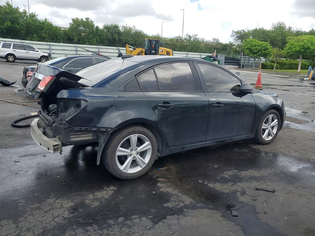 2015 Chevrolet Cruze Ls - Image 3