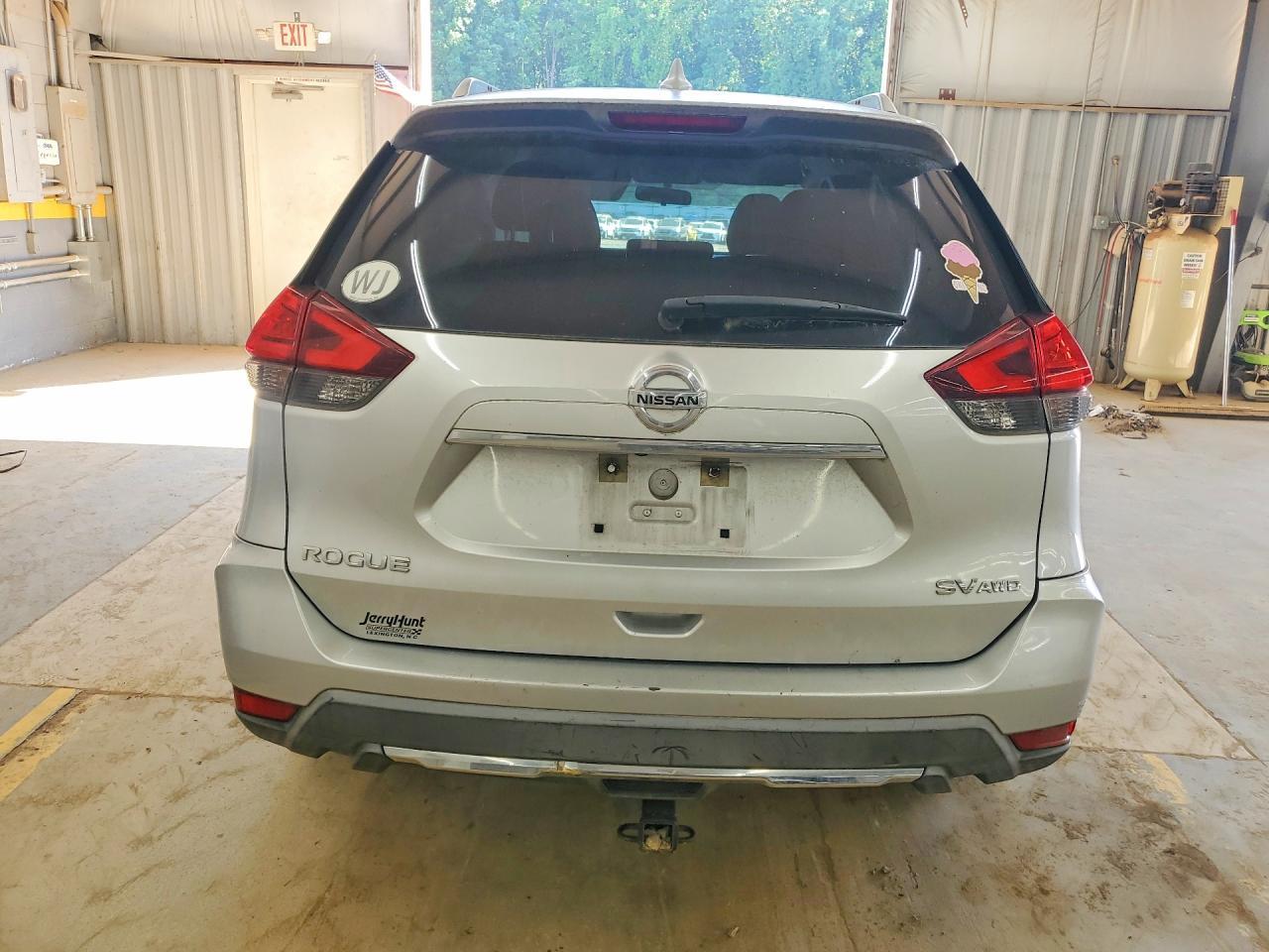 2017 Nissan Rogue Sv - Image 6