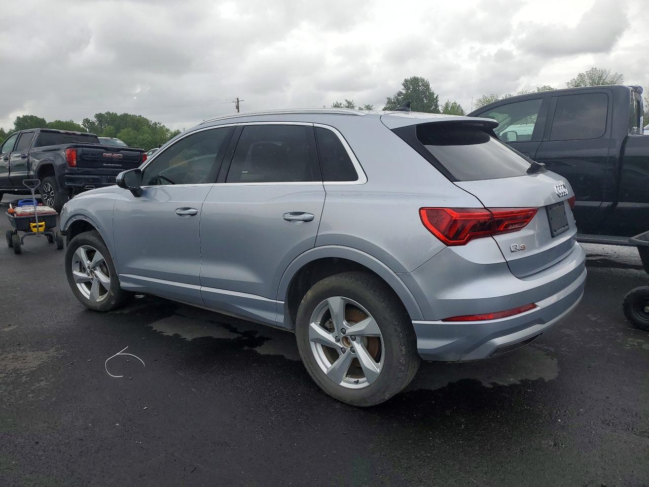 2020 Audi Q3 Premium Plus - Фото 2