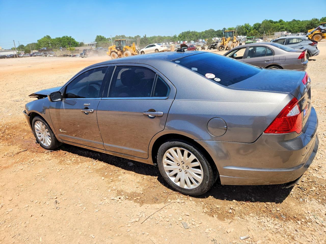 2011 Ford Fusion Hybrid - Фото 2