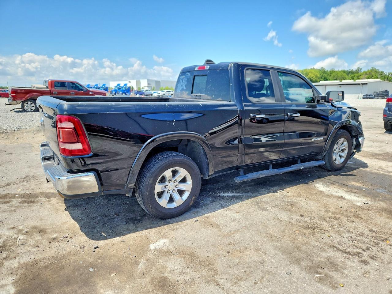 2019 Ram 1500 Laramie - Фото 3