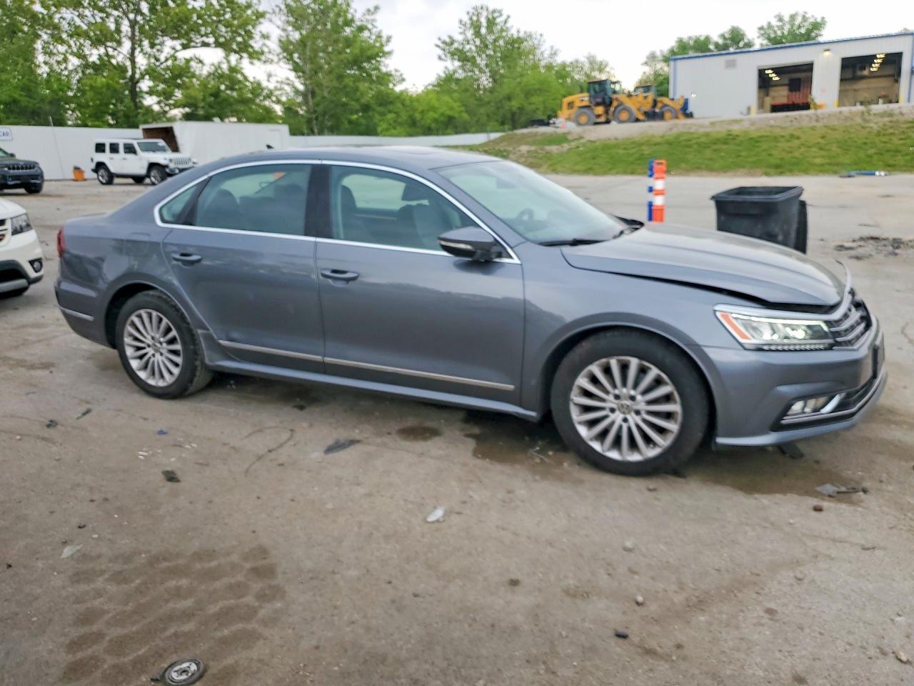 2017 Volkswagen Passat Se - Фото 4