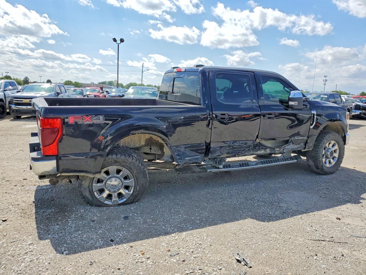 2022 Ford F250 Super Duty - Image 3