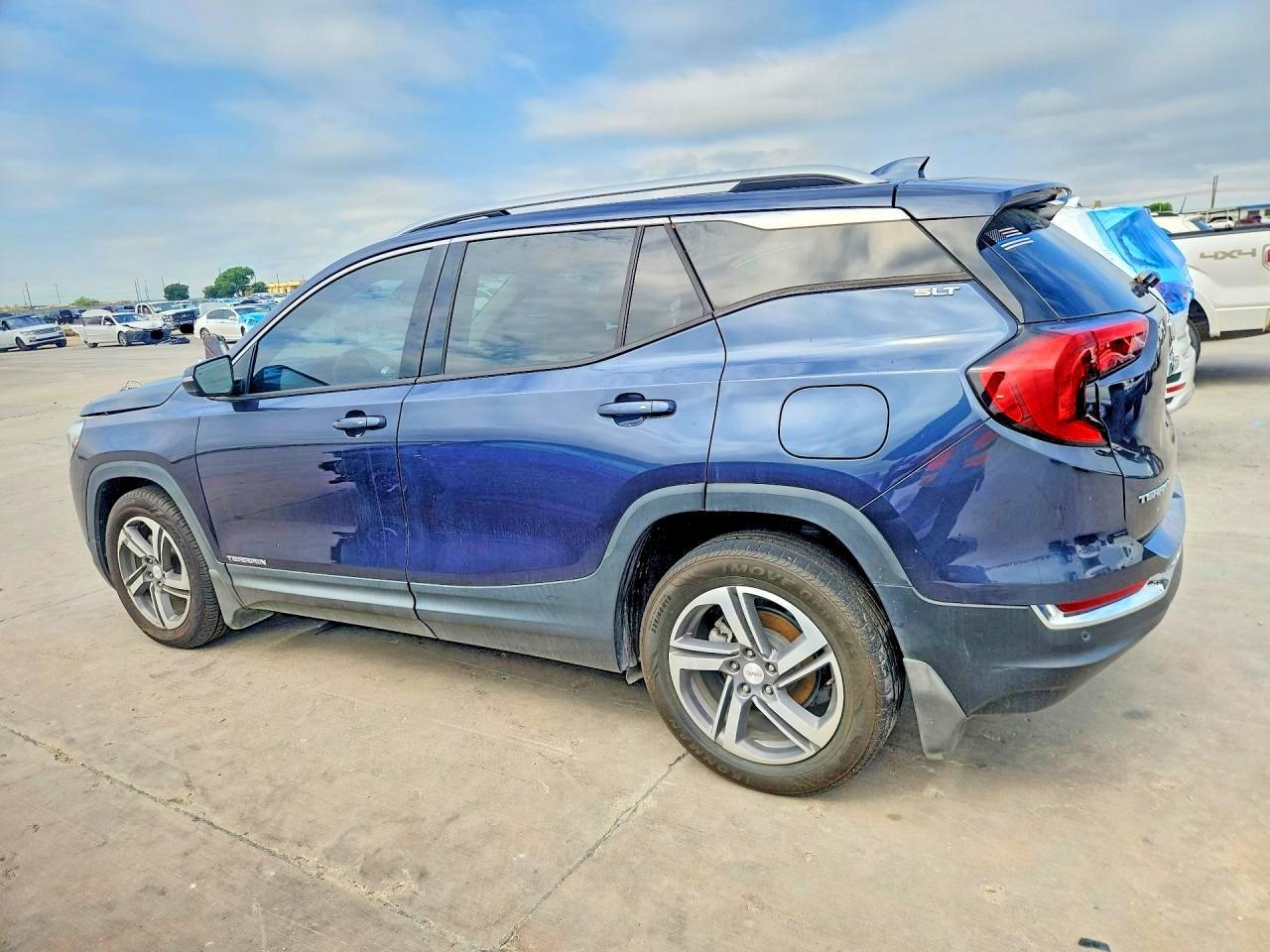 2019 GMC Terrain Slt - Image 2
