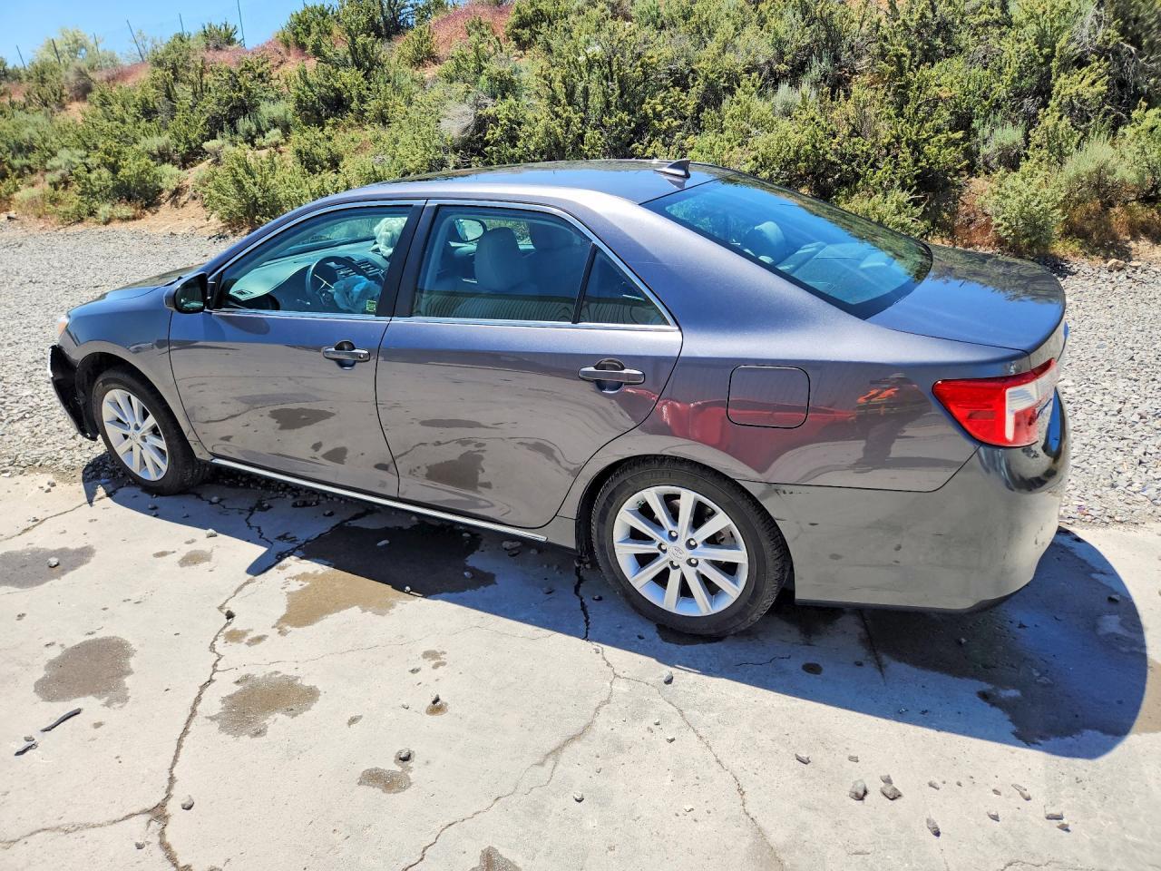 2014 Toyota Camry Xle V6 - Фото 2