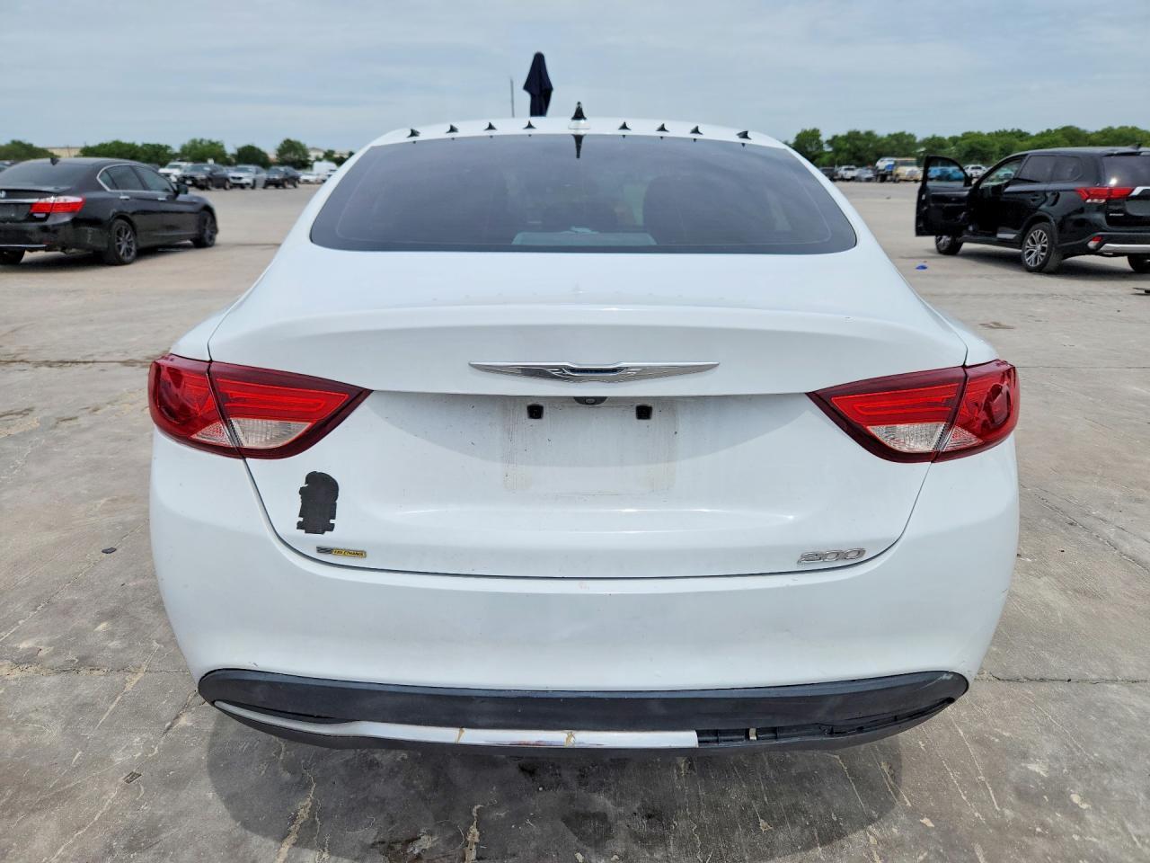 2015 Chrysler 200 Limited - Фото 6