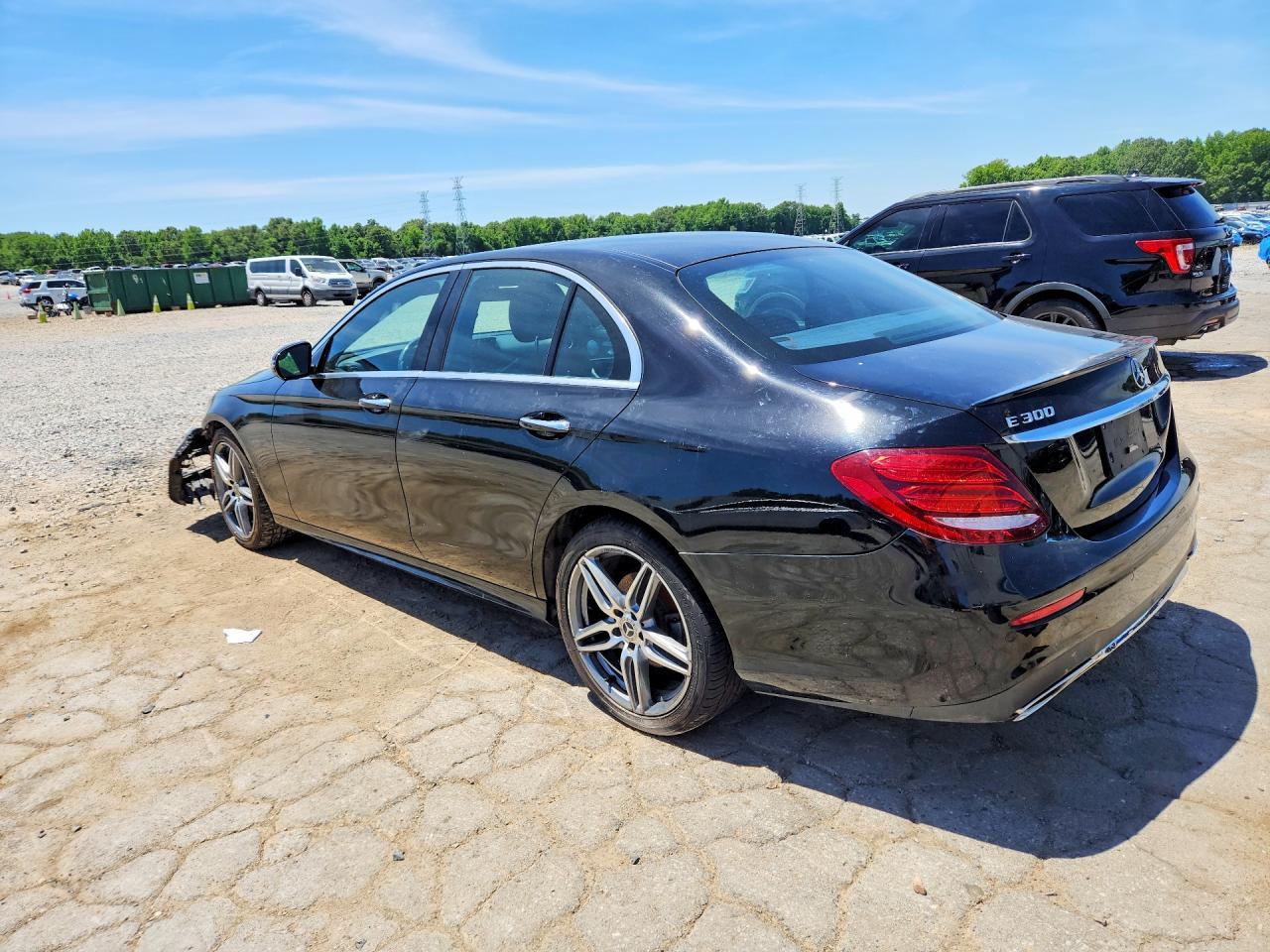 2018 Mercedes-Benz E 300 - Фото 2