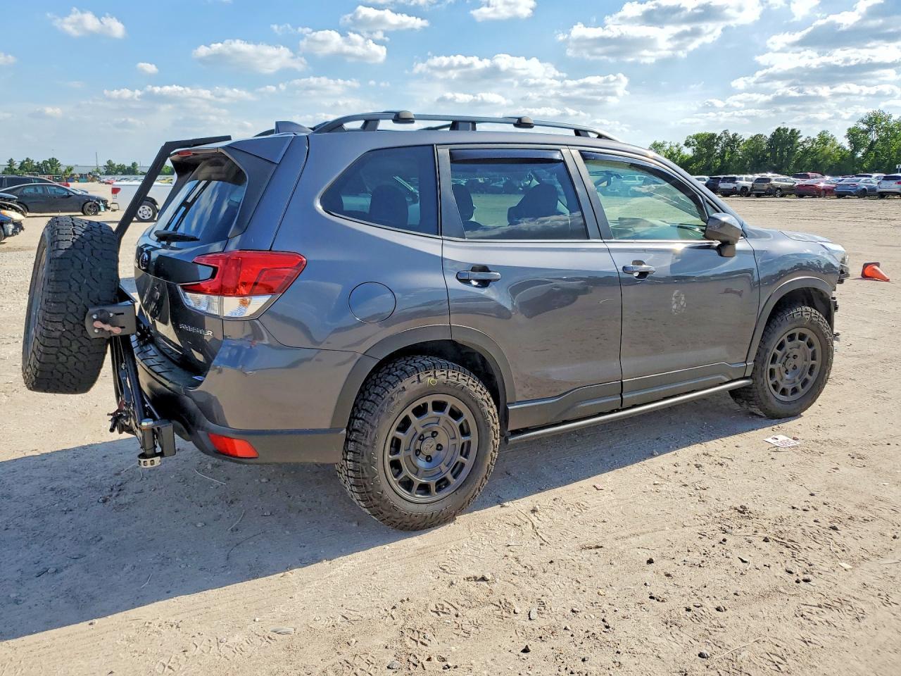 2022 Subaru Forester Premium - Фото 3