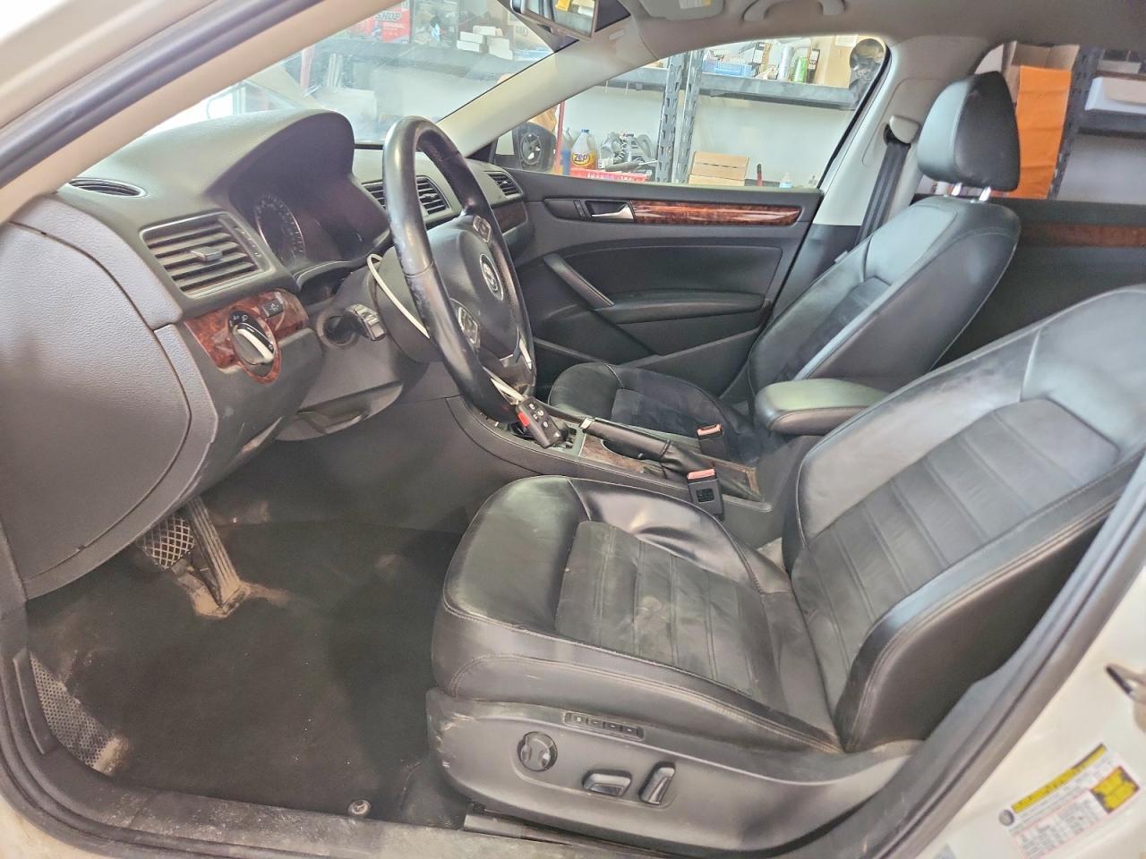 2013 Volkswagen Passat Sel - Image 7