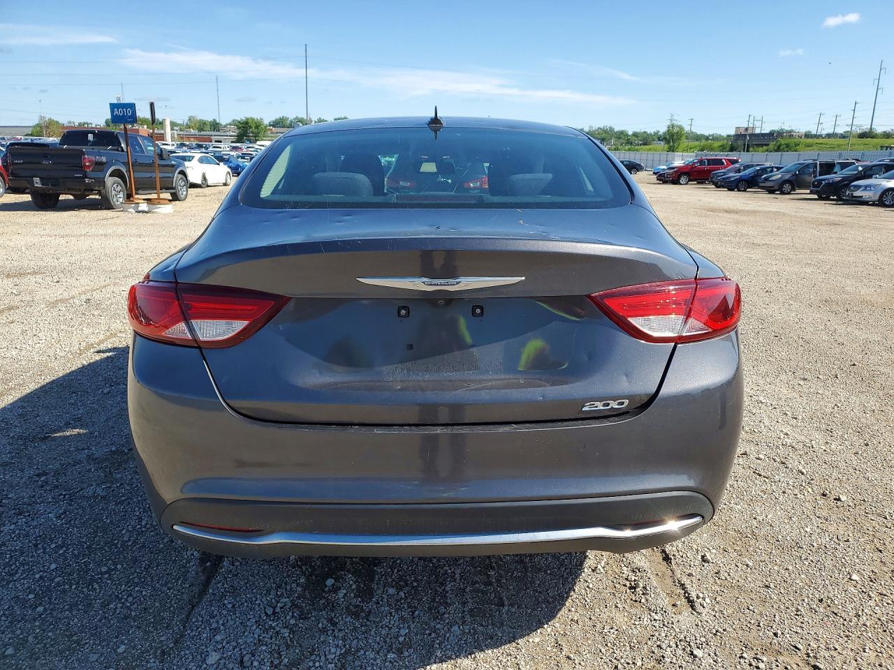 2015 Chrysler 200 Limited - Image 6