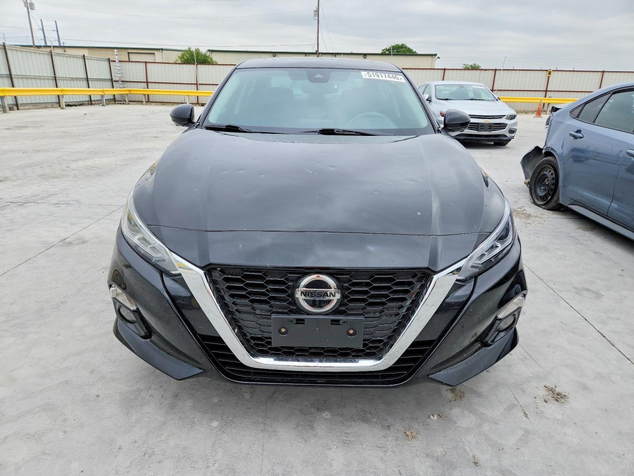 2021 Nissan Altima Platinum - Фото 5