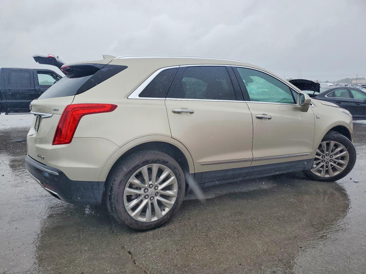 2017 Cadillac Xt5 Platinum - Фото 3