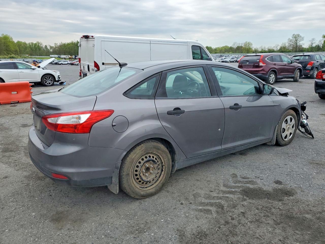 2014 Ford Focus S - Image 3